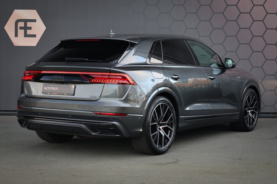 Audi Q8 55 TFSI e quattro | ADAPTIVE CRUISE | SOFTCLOSE | STOELVERWARMING | STUURVERWARMING | ELEKTRISCHE STOELEN | 360 CAMERA | SPORTST