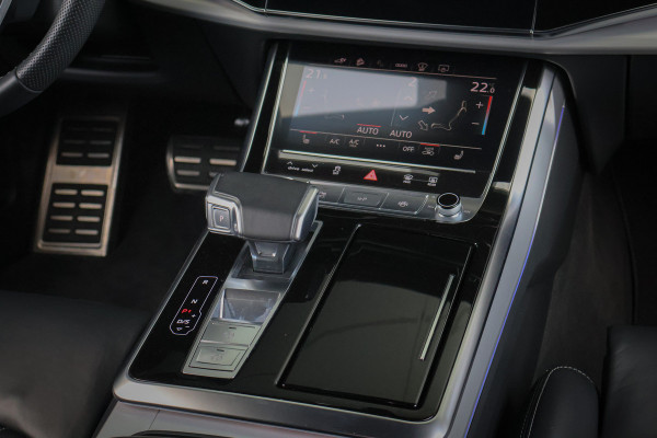 Audi Q8 55 TFSI e quattro | ADAPTIVE CRUISE | SOFTCLOSE | STOELVERWARMING | STUURVERWARMING | ELEKTRISCHE STOELEN | 360 CAMERA | SPORTST