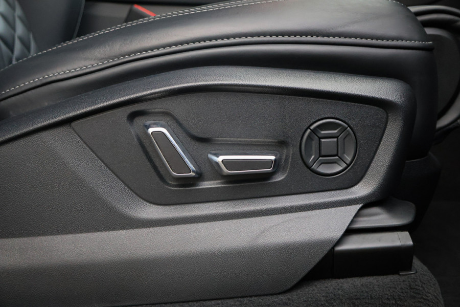 Audi Q8 55 TFSI e quattro | ADAPTIVE CRUISE | SOFTCLOSE | STOELVERWARMING | STUURVERWARMING | ELEKTRISCHE STOELEN | 360 CAMERA | SPORTST