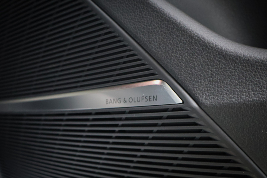 Audi Q8 55 TFSI e quattro | ADAPTIVE CRUISE | SOFTCLOSE | STOELVERWARMING | STUURVERWARMING | ELEKTRISCHE STOELEN | 360 CAMERA | SPORTST