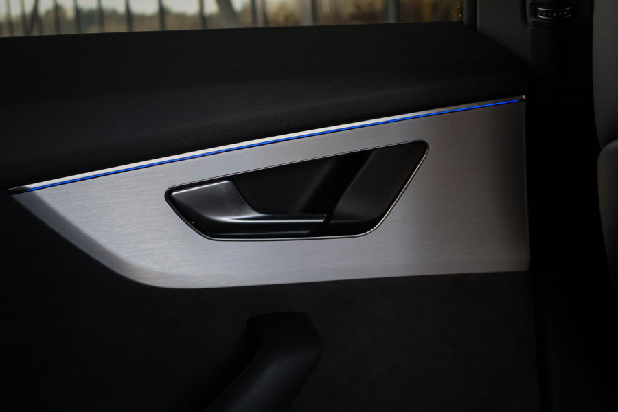 Audi Q8 55 TFSI e quattro | ADAPTIVE CRUISE | SOFTCLOSE | STOELVERWARMING | STUURVERWARMING | ELEKTRISCHE STOELEN | 360 CAMERA | SPORTST