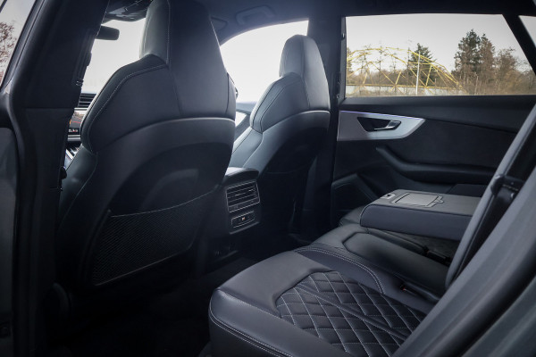 Audi Q8 55 TFSI e quattro | ADAPTIVE CRUISE | SOFTCLOSE | STOELVERWARMING | STUURVERWARMING | ELEKTRISCHE STOELEN | 360 CAMERA | SPORTST