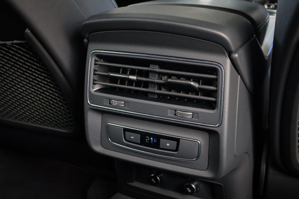 Audi Q8 55 TFSI e quattro | ADAPTIVE CRUISE | SOFTCLOSE | STOELVERWARMING | STUURVERWARMING | ELEKTRISCHE STOELEN | 360 CAMERA | SPORTST