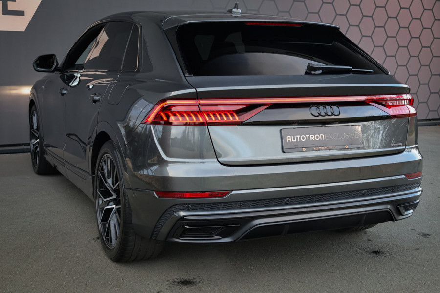 Audi Q8 55 TFSI e quattro | ADAPTIVE CRUISE | SOFTCLOSE | STOELVERWARMING | STUURVERWARMING | ELEKTRISCHE STOELEN | 360 CAMERA | SPORTST