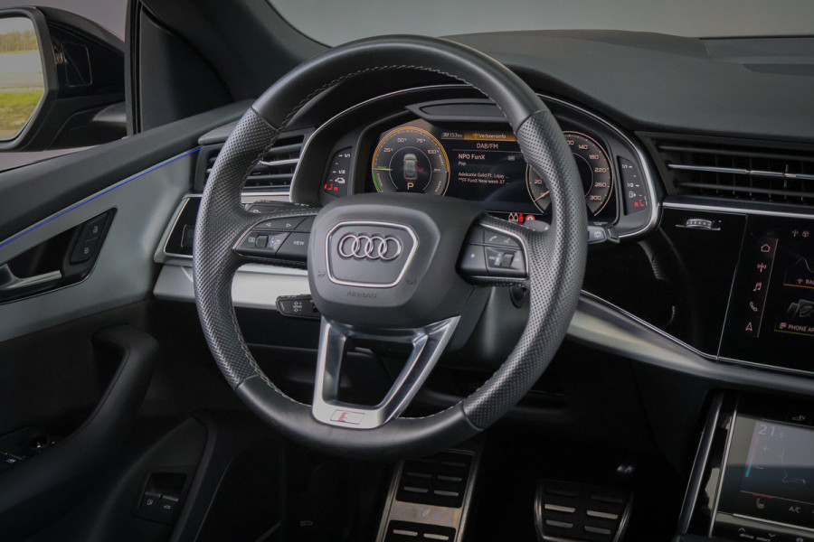 Audi Q8 55 TFSI e quattro | ADAPTIVE CRUISE | SOFTCLOSE | STOELVERWARMING | STUURVERWARMING | ELEKTRISCHE STOELEN | 360 CAMERA | SPORTST