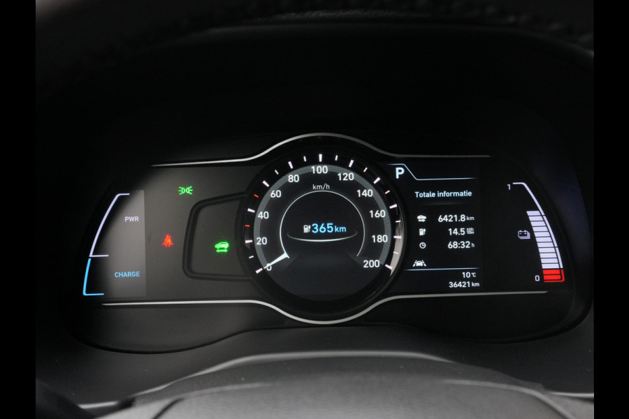 Hyundai Kona EV Comfort 64 kWh | SoH 98% | Navigatie | DAB | Adaptive Cruise