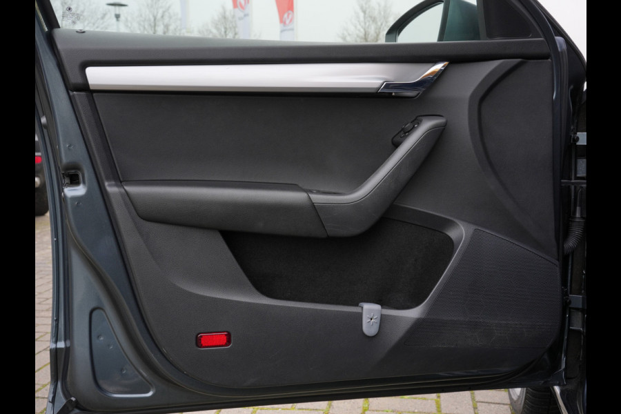 Škoda Octavia Combi 1.0 TSI Greentech Business Edition | Stoelverwarming | Climate Control | Navigatie