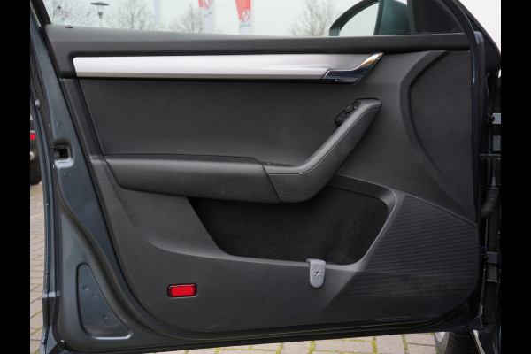 Škoda Octavia Combi 1.0 TSI Greentech Business Edition | Stoelverwarming | Climate Control | Navigatie