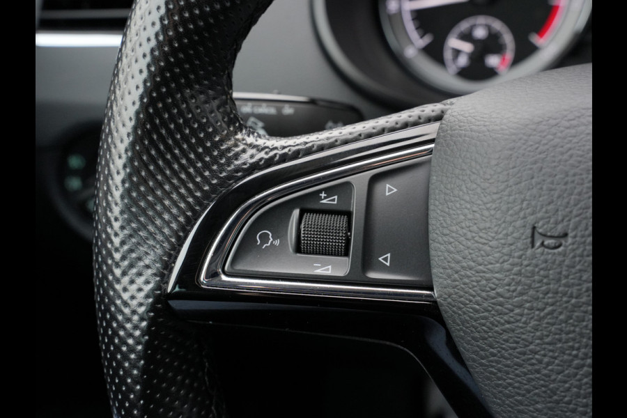 Škoda Octavia Combi 1.0 TSI Greentech Business Edition | Stoelverwarming | Climate Control | Navigatie