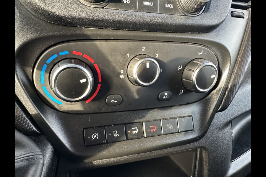 Iveco Daily 35C16H 2.3 D 157 PK / ZEER NETJES !! / HYDRAULISCHE LAADKLEP / BAKWAGEN / 73.281 KM ! / AIRCO / 3-ZITS