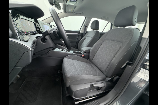 Volkswagen Golf 1.0 eTSI 111PK AUT-7 Nieuw Model Adap.Cruise Virtual Cockpit Apple Carplay Android APP-Connect Navi Ecc Pdc Life Stoel+Stuurverwarming Lmv Mirrorlink DAB Led Isofix Keyless mild hybride Complete Volkswagen Golf mild hybride!