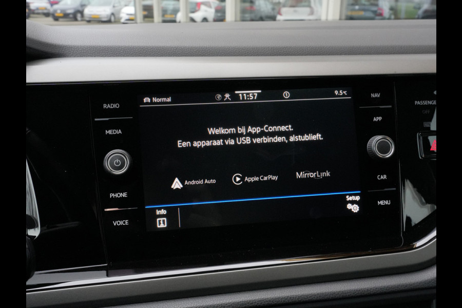Volkswagen Polo 1.0 TSI Comfortline Business | Navigatie | DAB | Climate Control | Android/Apple Carplay