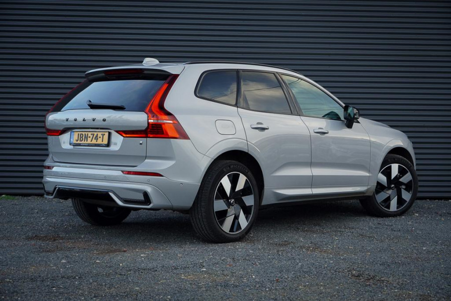Volvo XC60 2.0 T6 Plug-in hybrid AWD Inscription / Pano / Trekhaak / Stoel&Stuurwielverwarming