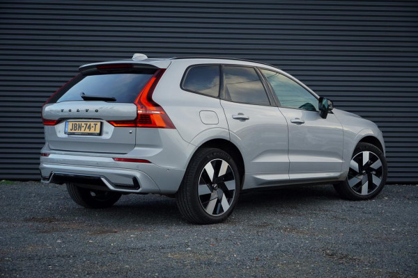 Volvo XC60 2.0 T6 Plug-in hybrid AWD Inscription / Pano / Trekhaak / Stoel&Stuurwielverwarming