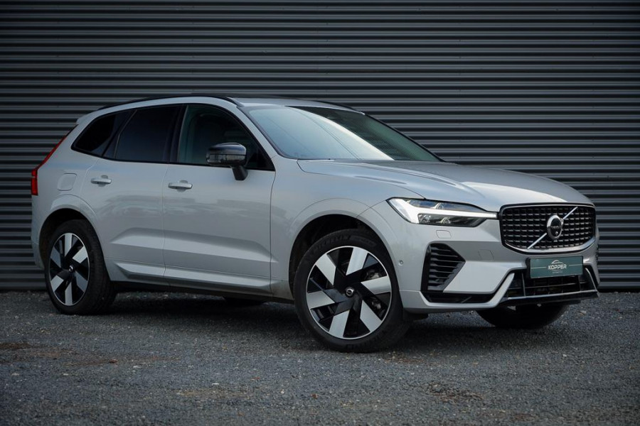 Volvo XC60 2.0 T6 Plug-in hybrid AWD Inscription / Pano / Trekhaak / Stoel&Stuurwielverwarming