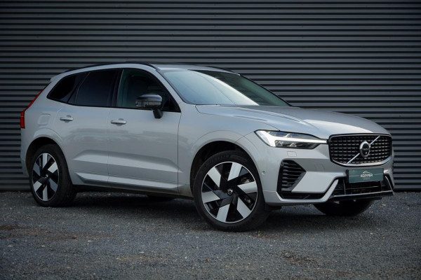 Volvo XC60 2.0 T6 Plug-in hybrid AWD Inscription / Pano / Trekhaak / Stoel&Stuurwielverwarming