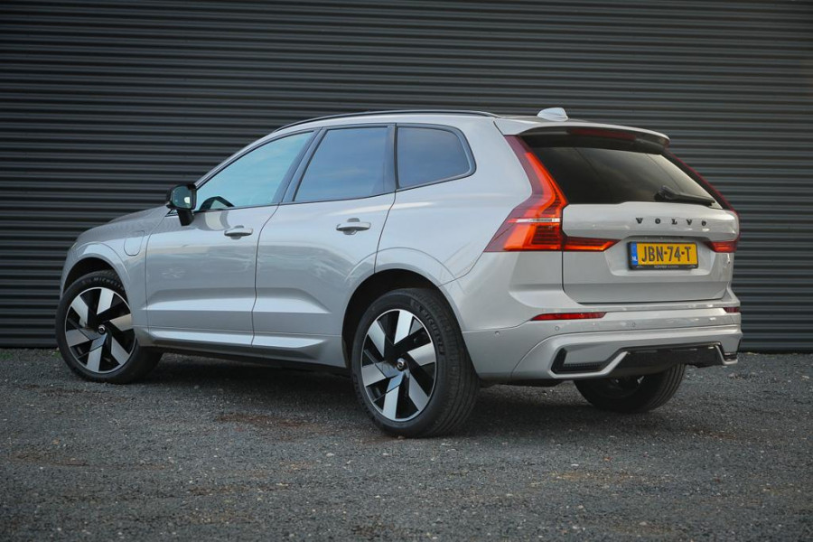 Volvo XC60 2.0 T6 Plug-in hybrid AWD Inscription / Pano / Trekhaak / Stoel&Stuurwielverwarming