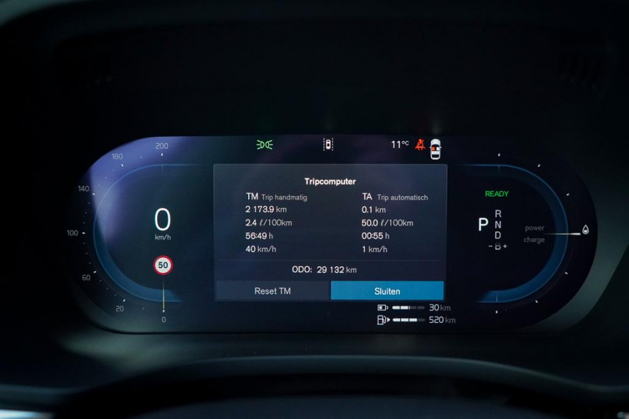 Volvo XC60 2.0 T6 Plug-in hybrid AWD Inscription / Pano / Trekhaak / Stoel&Stuurwielverwarming