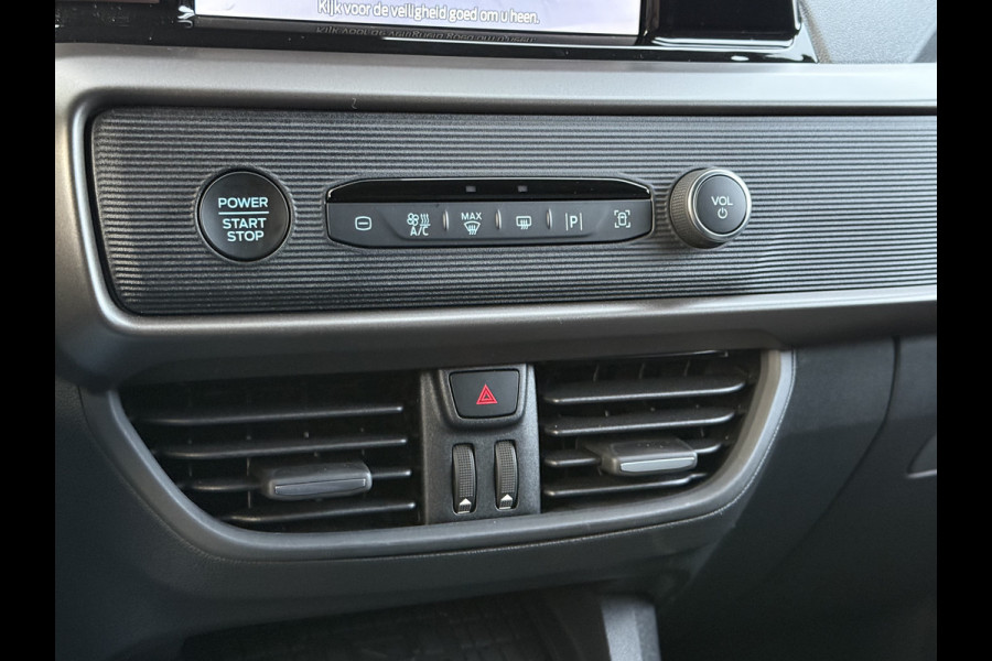 Ford Transit Courier 1.0 Ecoboost Limited BENZINE / L1H1 / UNIEK 2.119 KM!! / 4 JAAR GAR !! / ADAPTIVE CRUISE / CAMERA / LANE ASSIST / CARPLAY