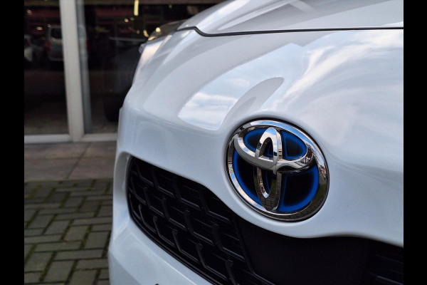 Toyota Yaris Cross 1.5 Hybrid Dynamic plus | Smart Connect, Stoelverwarming, Keyless, 17 inch, Privacy glass, Adaptive cruise control