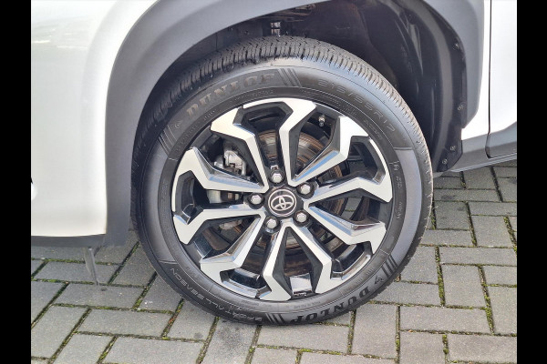 Toyota Yaris Cross 1.5 Hybrid Dynamic plus | Smart Connect, Stoelverwarming, Keyless, 17 inch, Privacy glass, Adaptive cruise control