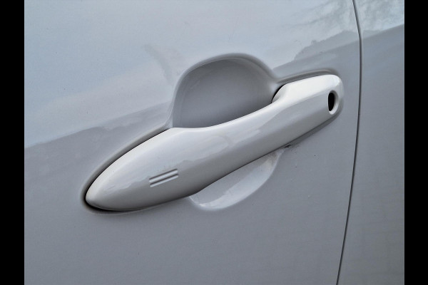 Toyota Yaris Cross 1.5 Hybrid Dynamic plus | Smart Connect, Stoelverwarming, Keyless, 17 inch, Privacy glass, Adaptive cruise control