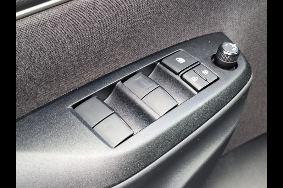 Toyota Yaris Cross 1.5 Hybrid Dynamic plus | Smart Connect, Stoelverwarming, Keyless, 17 inch, Privacy glass, Adaptive cruise control