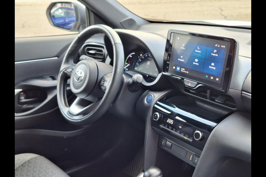 Toyota Yaris Cross 1.5 Hybrid Dynamic plus | Smart Connect, Stoelverwarming, Keyless, 17 inch, Privacy glass, Adaptive cruise control
