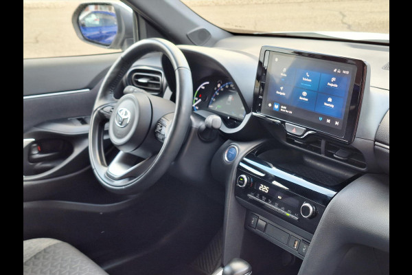 Toyota Yaris Cross 1.5 Hybrid Dynamic plus | Smart Connect, Stoelverwarming, Keyless, 17 inch, Privacy glass, Adaptive cruise control