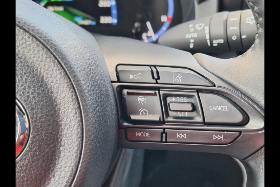 Toyota Yaris Cross 1.5 Hybrid Dynamic plus | Smart Connect, Stoelverwarming, Keyless, 17 inch, Privacy glass, Adaptive cruise control