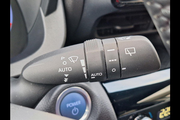 Toyota Yaris Cross 1.5 Hybrid Dynamic plus | Smart Connect, Stoelverwarming, Keyless, 17 inch, Privacy glass, Adaptive cruise control