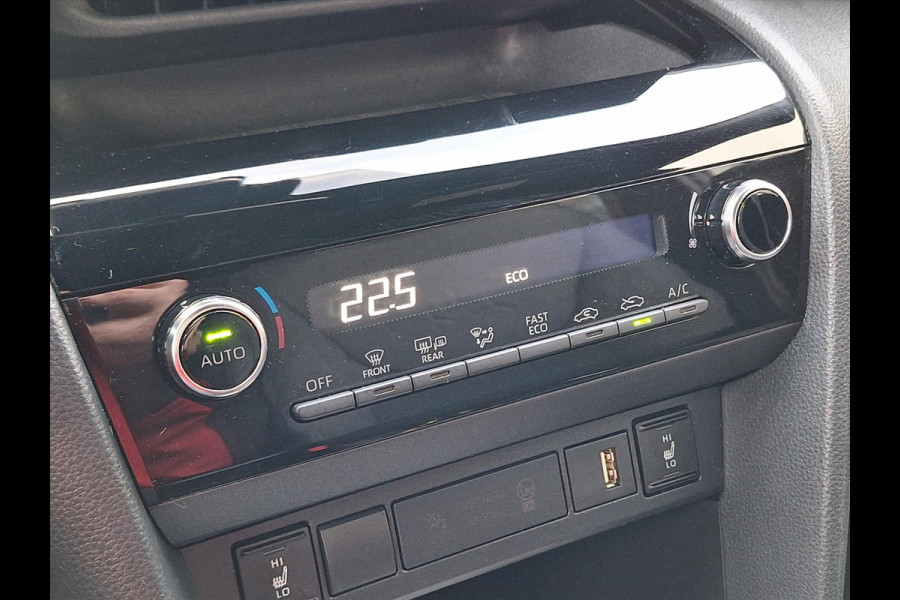 Toyota Yaris Cross 1.5 Hybrid Dynamic plus | Smart Connect, Stoelverwarming, Keyless, 17 inch, Privacy glass, Adaptive cruise control