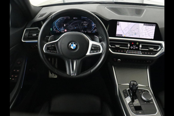 BMW 3-serie 330e M Sport | Leder | Stoelverwarming | Carplay | Sportstoelen | Laserlicht | Live Cockpit | Sfeerverlichting | Navigatie | Parkeerhulp | Climate control | Bluetooth | Cruise control
