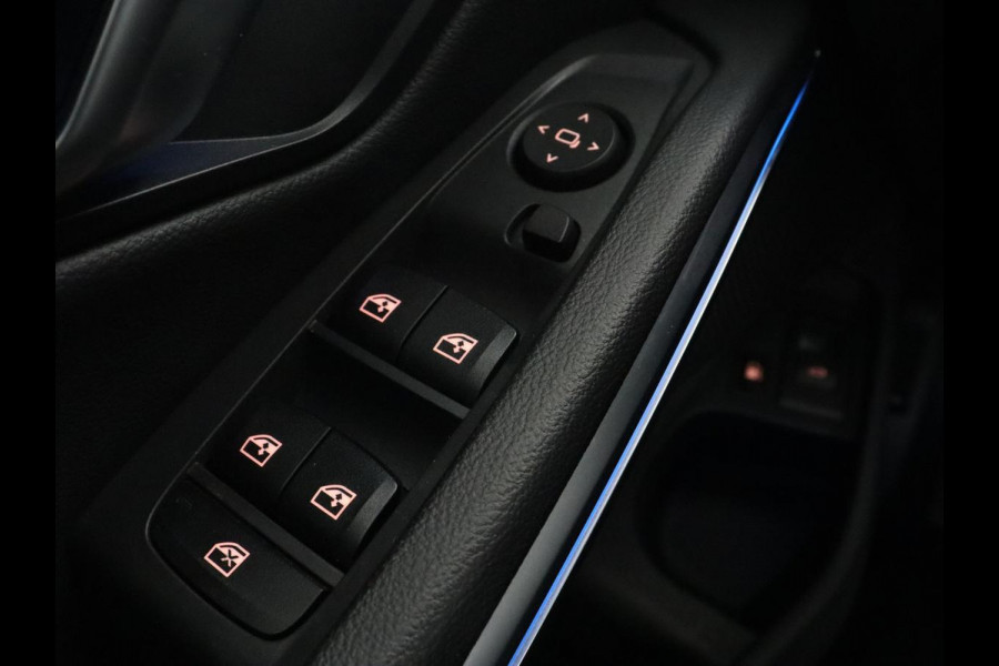 BMW 3-serie 330e M Sport | Leder | Stoelverwarming | Carplay | Sportstoelen | Laserlicht | Live Cockpit | Sfeerverlichting | Navigatie | Parkeerhulp | Climate control | Bluetooth | Cruise control