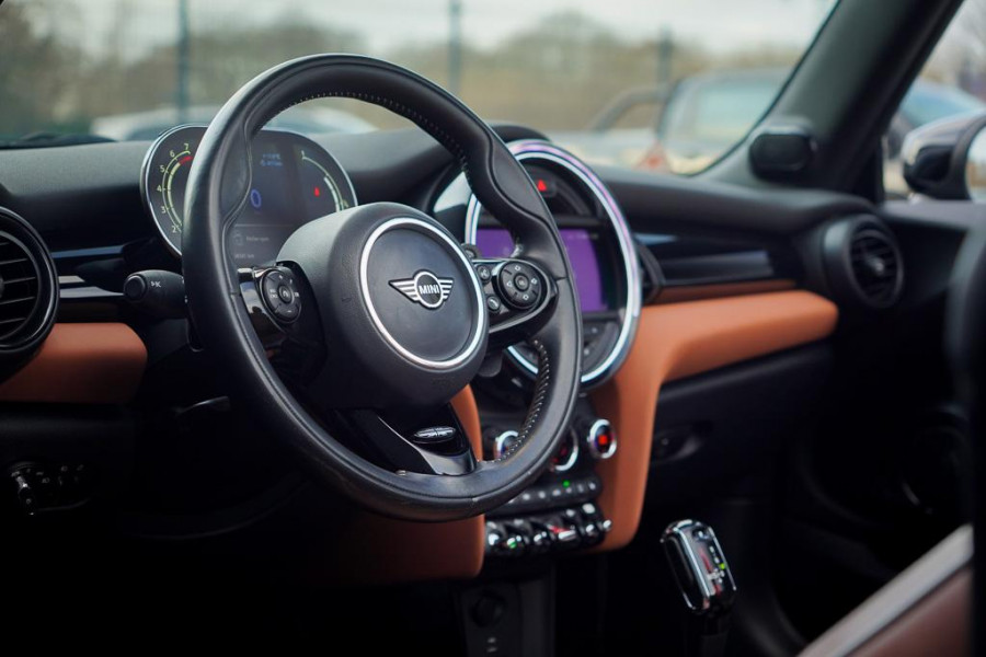 MINI Cabrio 2.0 Cooper S Hammersmith Aut / Leder / NL Auto / JCW / Sporttransmissie