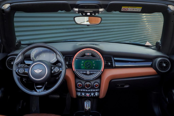 MINI Cabrio 2.0 Cooper S Hammersmith Aut / Leder / NL Auto / JCW / Sporttransmissie
