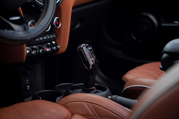 MINI Cabrio 2.0 Cooper S Hammersmith Aut / Leder / NL Auto / JCW / Sporttransmissie