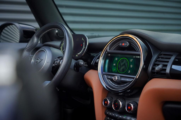 MINI Cabrio 2.0 Cooper S Hammersmith Aut / Leder / NL Auto / JCW / Sporttransmissie