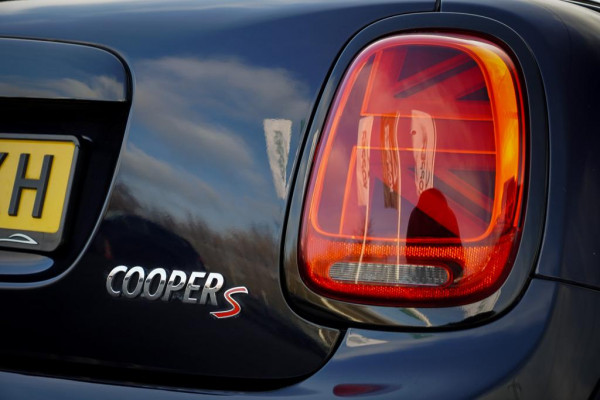 MINI Cabrio 2.0 Cooper S Hammersmith Aut / Leder / NL Auto / JCW / Sporttransmissie