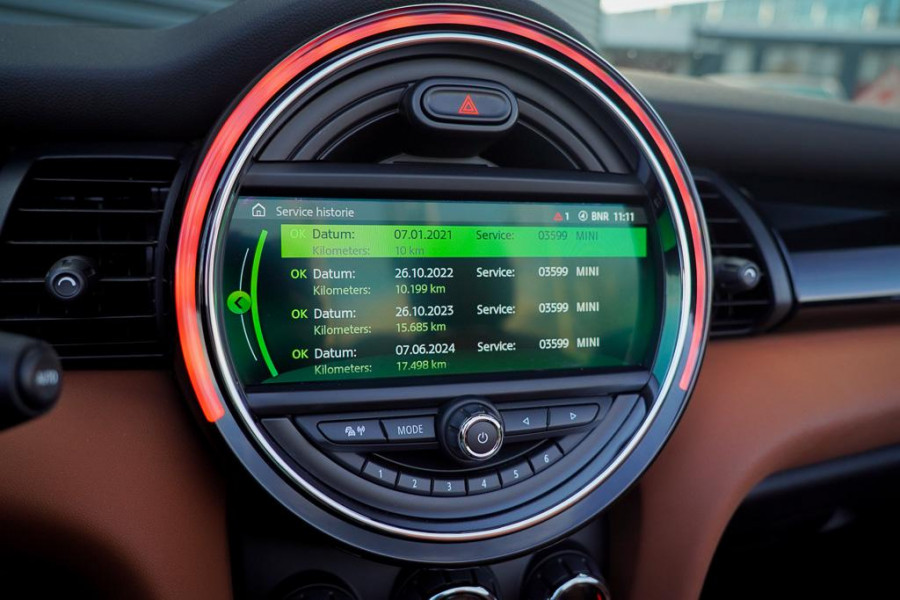 MINI Cabrio 2.0 Cooper S Hammersmith Aut / Leder / NL Auto / JCW / Sporttransmissie