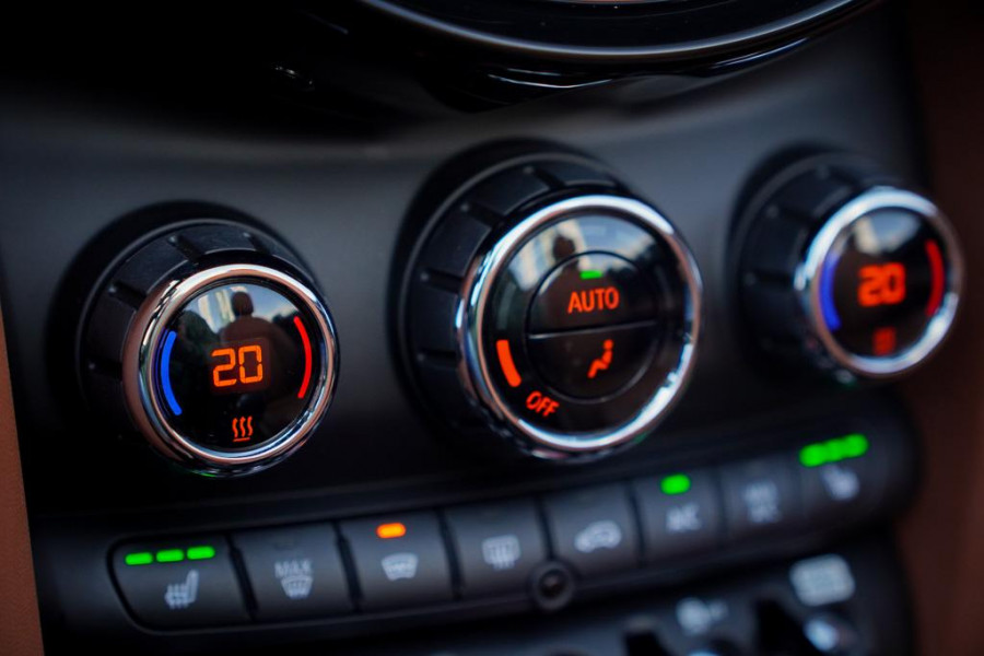 MINI Cabrio 2.0 Cooper S Hammersmith Aut / Leder / NL Auto / JCW / Sporttransmissie