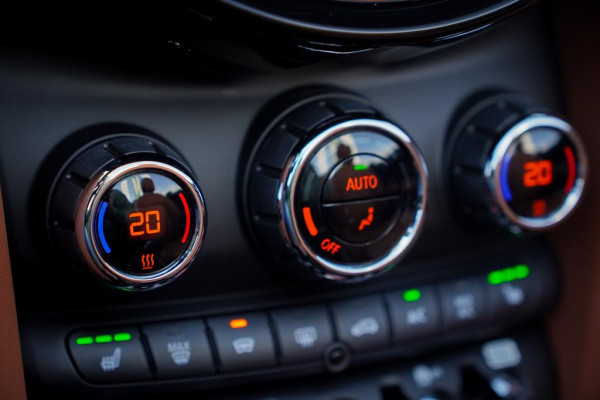 MINI Cabrio 2.0 Cooper S Hammersmith Aut / Leder / NL Auto / JCW / Sporttransmissie