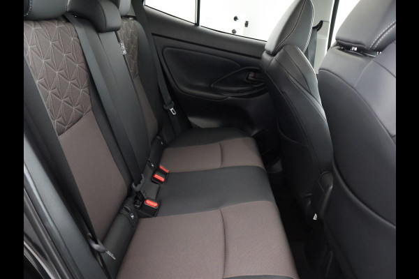 Toyota Yaris Cross 1.5 Hybrid 130 Executive | Stuur- & Stoelverwarming | Dodehoek detectie | Parkeersensoren | Navigatie