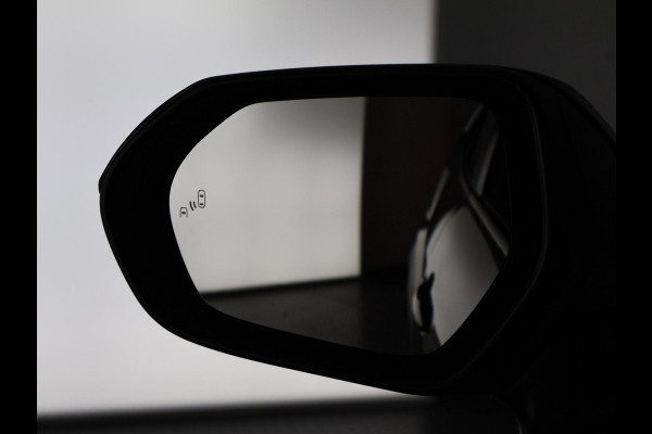 Toyota Yaris Cross 1.5 Hybrid 130 Executive | Stuur- & Stoelverwarming | Dodehoek detectie | Parkeersensoren | Navigatie