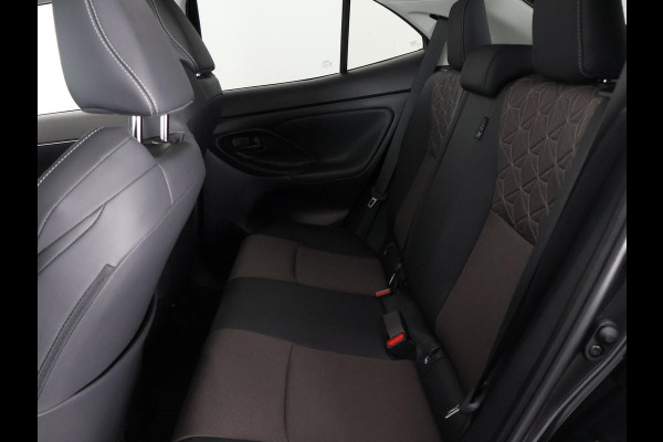 Toyota Yaris Cross 1.5 Hybrid 130 Executive | Stuur- & Stoelverwarming | Dodehoek detectie | Parkeersensoren | Navigatie