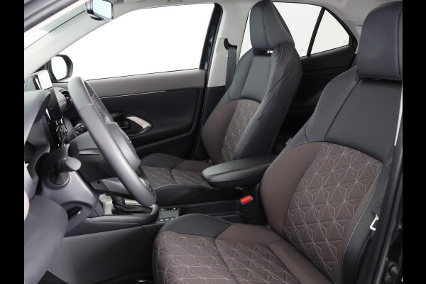 Toyota Yaris Cross 1.5 Hybrid 130 Executive | Stuur- & Stoelverwarming | Dodehoek detectie | Parkeersensoren | Navigatie