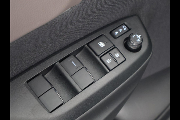Toyota Yaris Cross 1.5 Hybrid 130 Executive | Stuur- & Stoelverwarming | Dodehoek detectie | Parkeersensoren | Navigatie