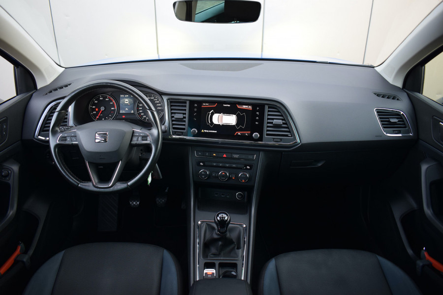 Seat Ateca 1.0 EcoTSI Style Business Intense | Trekhaak | Apple CarPlay | Camera | Climate