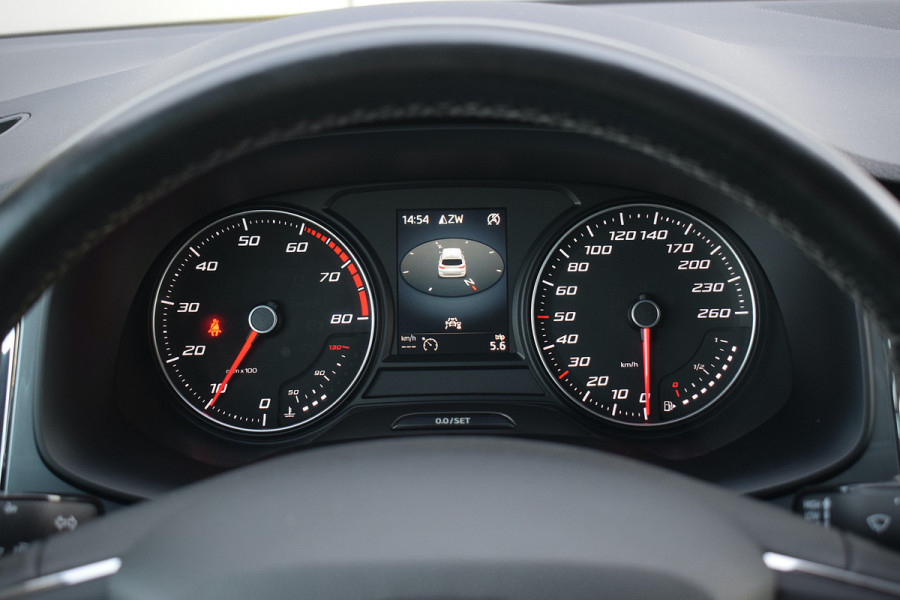 Seat Ateca 1.0 EcoTSI Style Business Intense | Trekhaak | Apple CarPlay | Camera | Climate