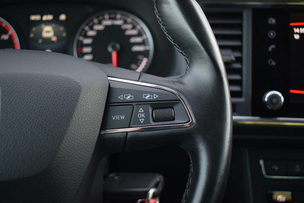 Seat Ateca 1.0 EcoTSI Style Business Intense | Trekhaak | Apple CarPlay | Camera | Climate